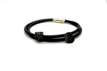 Indlæs billede til gallerivisning Armbånd med to blade i oxideret sølv