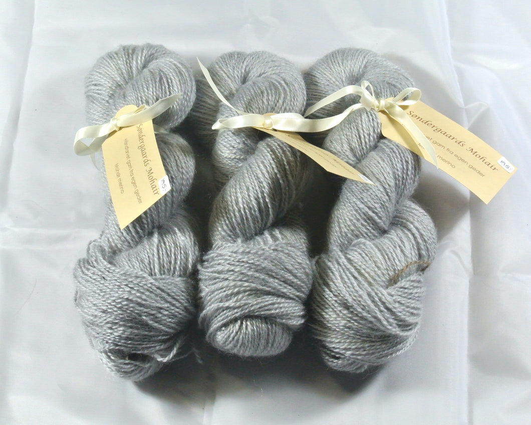 Kidmohair fra vores egne mohairkid